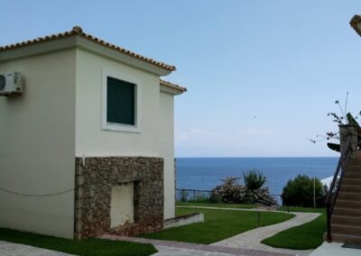 Καταπράσινο τοπίο στα ενοικιαζόμενα δωμάτια Panorama beach Μεσσηνία